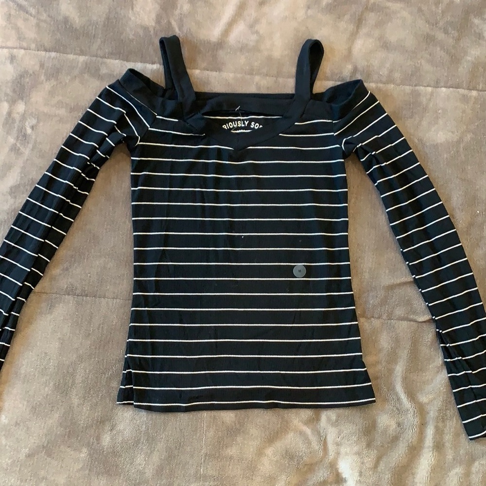 Off the Shoulder Long sleeve